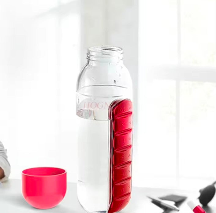 Seven-day pill Case Cup 600ml Sports Water bottle Plastic Convenient With Daily pill Box Organizer Drinking Tour Hiking Cup