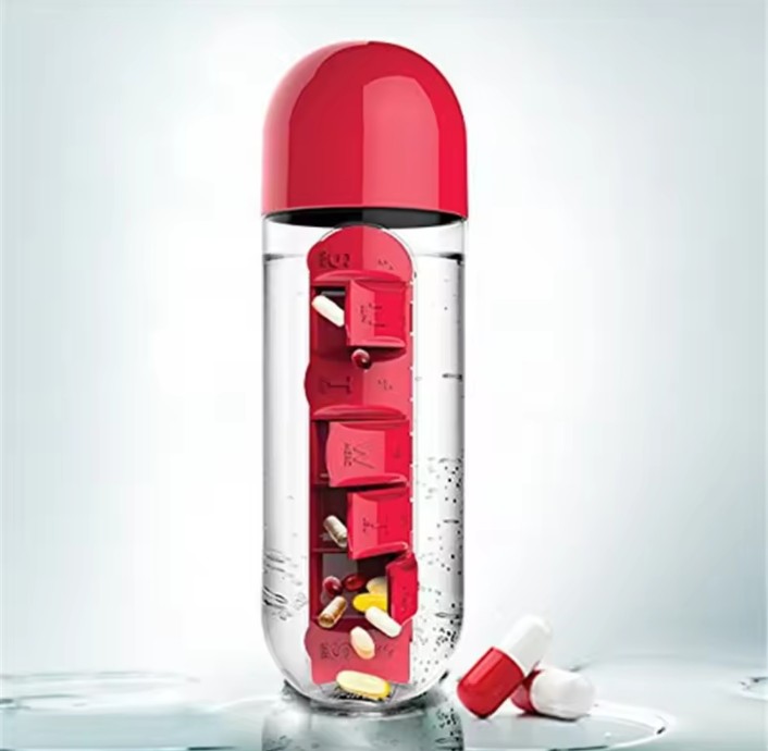 Seven-day pill Case Cup 600ml Sports Water bottle Plastic Convenient With Daily pill Box Organizer Drinking Tour Hiking Cup
