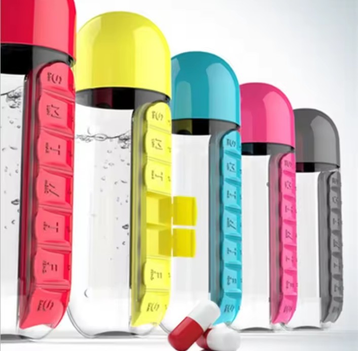 Seven-day pill Case Cup 600ml Sports Water bottle Plastic Convenient With Daily pill Box Organizer Drinking Tour Hiking Cup
