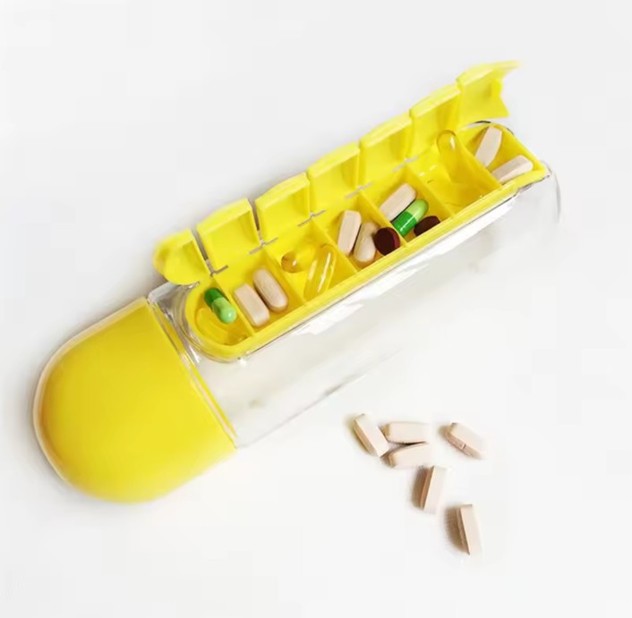 Seven-day pill Case Cup 600ml Sports Water bottle Plastic Convenient With Daily pill Box Organizer Drinking Tour Hiking Cup